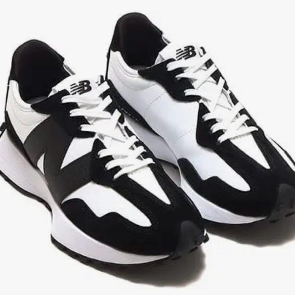 New Balance Black and White Women's Sneakers